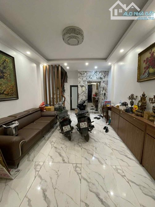 Chủ Cần Bán Nhanh SIÊU PHẨM XÃ ĐÀN - 7 TẦNG THANG MÁY - 3 BƯỚC MẶT PHỐ - Nhà Mới Nội Thất