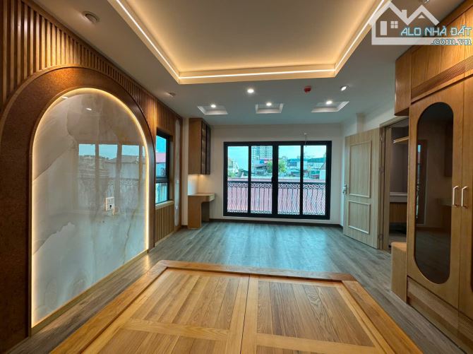 VŨ TÔNG PHAN-THANH XUÂN-LÔ GÓC HAI MẶT THOÁNG-Ô TÔ TRÁNH-NHÀ 8 TẦNG MỚI-18.3 TỶ