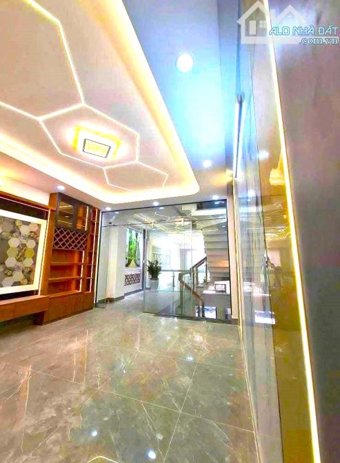 BÁN NHÀ 5 TẦNG LÊ VĂN QUỚI – HẺM XE HƠI 6M – 80m²(4 x 20) – CHỈ 7 TỶ TL