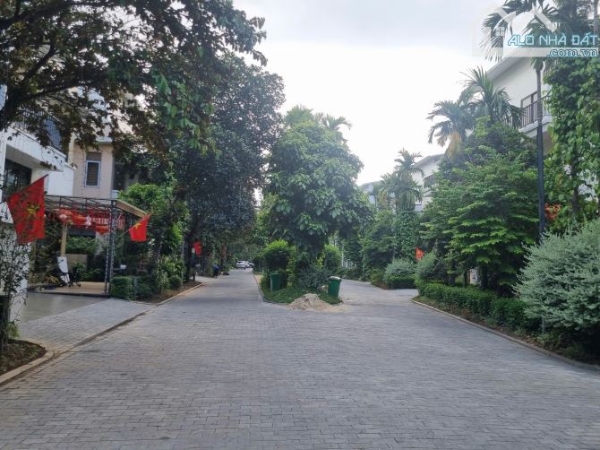 Bán biệt thự khu Hud Tràu Cau Phường Võ Cường Bắc Ninh 192m2 mặt 12m giá 24 tỷ