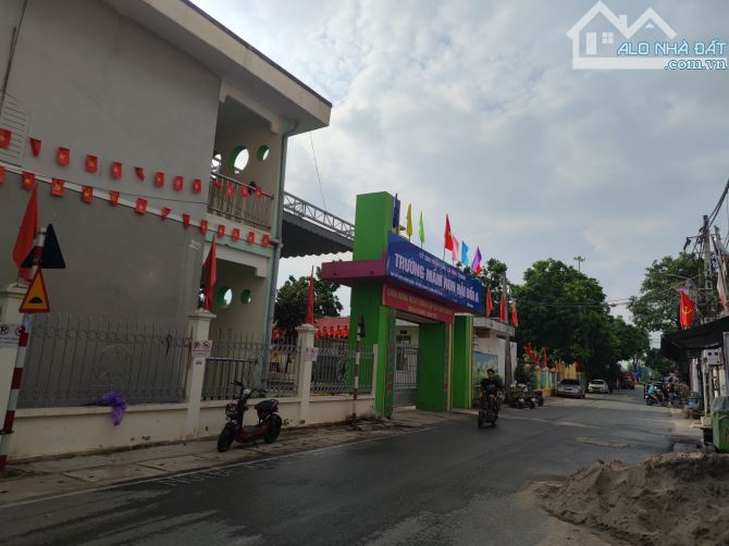 5,x TỶ CÓ LÔ GÓC - ĐƯỜNG THÔNG Ô TÔ ĐỖ CỬA - VĨNH THANH HÀ NỘI ( HẢI BỐI CŨ)