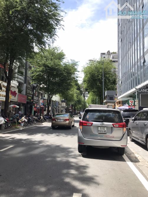 BÁN GẤP  NHÀ MT  NGUYỄN TRÃI – P. BẾN THÀNH, Q 1 DT 80M2 – ĐẤT VÀNG TRUNG TÂM SÀI GÒN