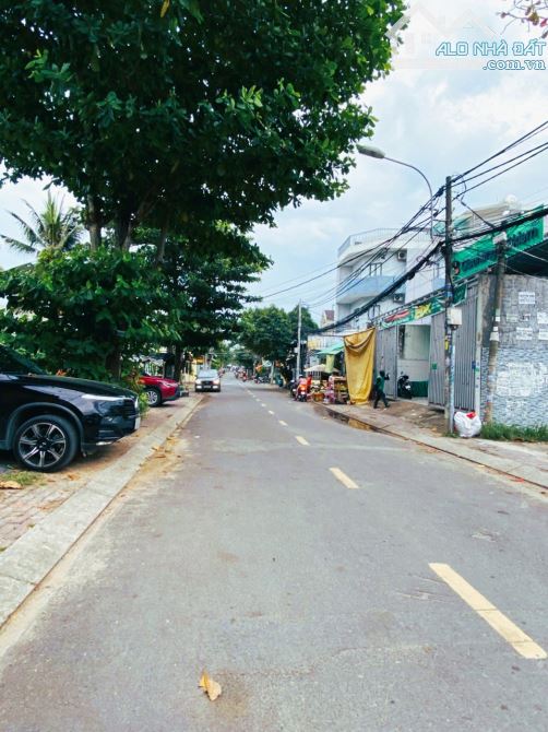 Cần bán gấp - Nhà 1 trệt 1 lầu 134m2, rộng 4m, Long Trường - Giá tốt