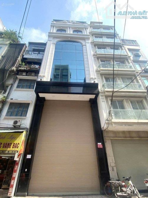 Chính chủ cần bán nhà ngay chợ Tân Định 4x25m 5 tầng 30ty nhà mới 100%