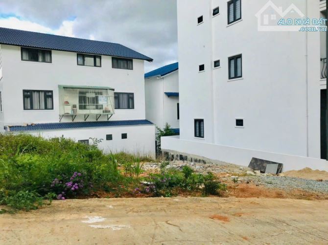 Bán đất nền biệt thự đường ô tô Trịnh Hoài Đức thành phố Đà Lạt, chỉ 7 tỷ