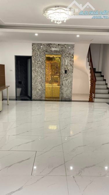 VĨNH PHÚC BA ĐÌNH 50M 8T MT 5M 25TỶ PHÂN LÔ ÔTÔ TRÁNH DỪNG ĐỖ NGÀY ĐÊM KINH DOANH Ở SƯỚNG