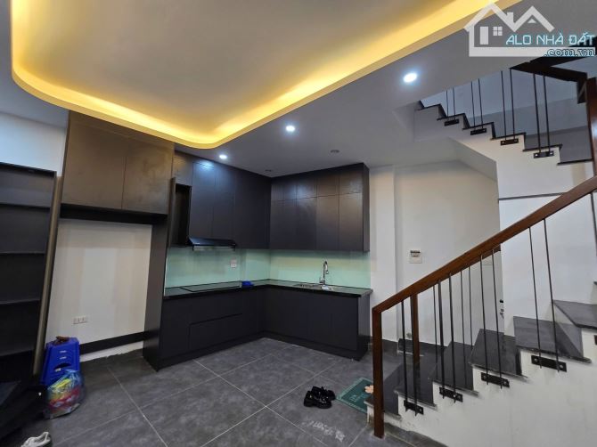 Bán nhà riêng Bạch Mai,Hai Bà Trưng 30m x 6 tầng. giá 7.2 tỷ. Nhà mới koong, gần phố,hiếm
