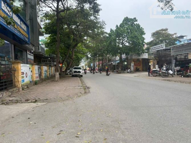 BÁN ĐẤT TRÂU QUỲ HÀ NỘI – XE 16 CHỖ ĐỖ CỬA – CHO THUÊ DÒNG TIỀN