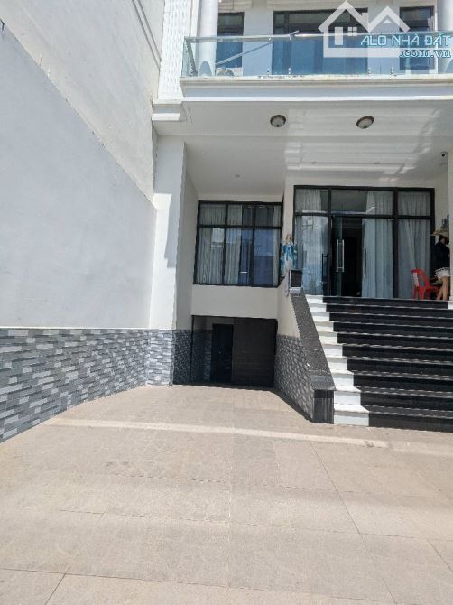 Nhà 12 phòng Phan Văn Hớn – Thu 40tr/tháng – SHR – Quận 12