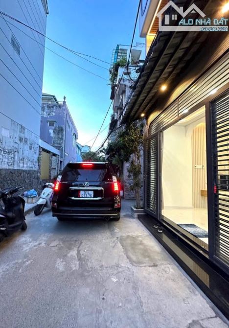 NHÀ HẺM XE HƠI GIÁ TỐT NHẤT TRÊN TRỤC ĐƯỜNG LÊ VĂN THỌ - 44M² - CHỈ 5.XX TỶ TL