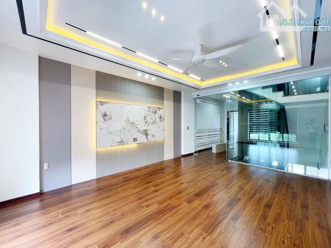 Bán nhà xây mới phân lô Tuyến 2 Lê Hồng Phong gần sân bay Cát Bi. DT 81m² x 4,5T Thang Máy - 10
