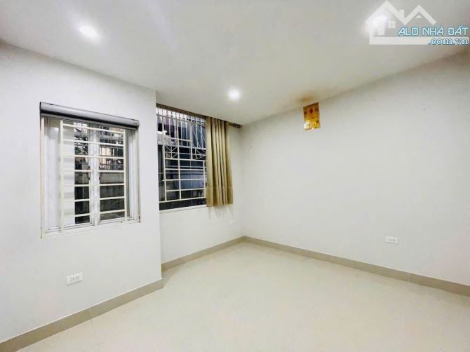 Nhà đẹp phân lô Nguyên Hồng 5m ra ô tô 40m ra mặt phố sổ vuông 4T 45m2 đủ nội thất ở luôn - 10