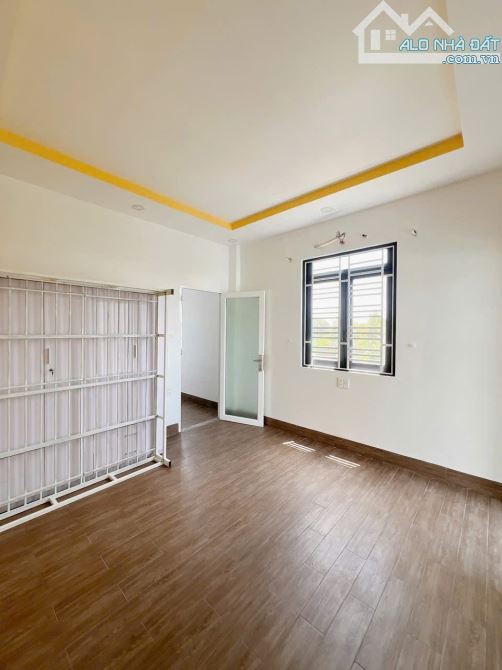 NHÀ 1 LẦU 4 X 22M - ĐƯỜNG XE HƠI CÓ HOÀN CÔNG + TẶNG FULL NỘI THẤT ĐẸP - 10