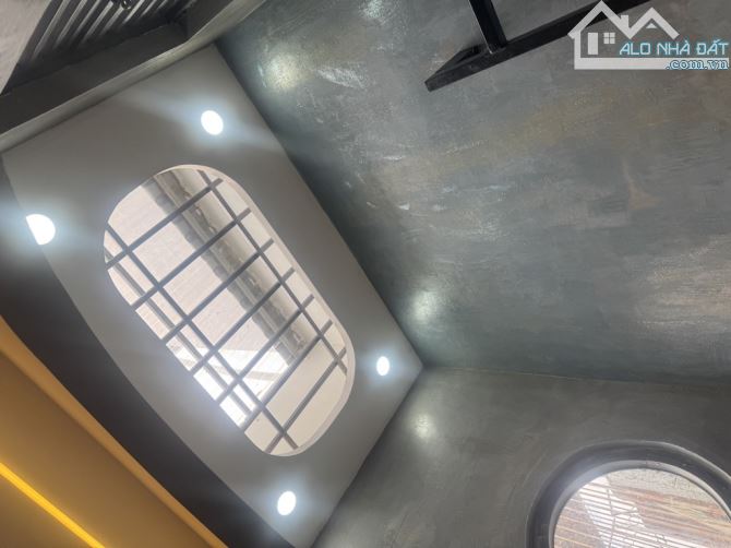 NHÀ HẺM XE HƠI GIÁ TỐT NHẤT TRÊN TRỤC ĐƯỜNG LÊ VĂN THỌ - 44M² - CHỈ 5.XX TỶ TL - 10