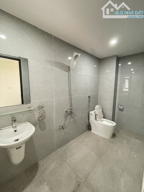 🔥 NHÀ ĐẸP HẠ TRẠI, CỰ KHỐI LONG BIÊN- 31M2/4 TẦNG - 4.5 TỶ, 10m oto tránh,RẺ,ĐẸP,THOÁNG🔥 - 11