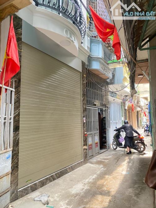 NGUYỄN PHÚC LAI - ĐỐNG ĐA - THANG MÁY - FULL NỘI THẤT - NGÕ THÔNG - GẦN HỒ - CHỈ 13.2 TỶ - 1