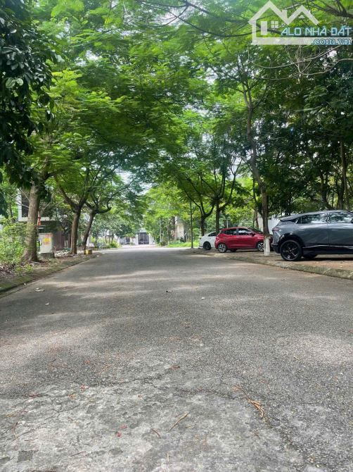 Bán lô khả lễ 1 nhìn vườn hoa dt 85m2 mt 4.5m hướng đn giá 8.150tr - 1