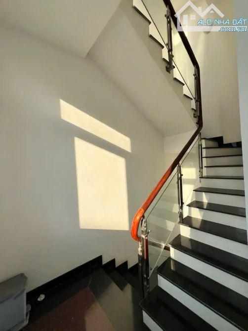 Lô Góc, 6 tầng Thang Máy, Vị trí KD ĐỈNH, lk Quận 11, chỉ 15 tỷ - 1