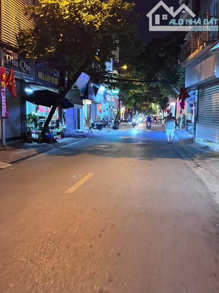 BÁN NHÀ DÒNG TIÊN, Nguyễn Trãi, ngõ rộng, 70m, 7 tầng, 16.5 tỷ - 1