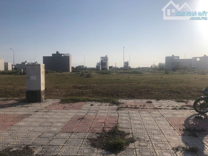 BÁN LÔ ĐẤT MẶT TIỀN ĐƯỜNGPHAN CHU TRINH 42M GẦN BIỂN, SÂN BAY- 2,6TỶ - 1