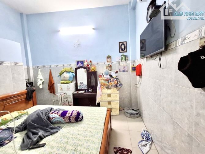 👦 HẠ 800tr. CHỦ BÁN NHANH NHÀ 54M2. 3 TẦNG. HẺM 6M THÔNG. LẠC LONG QUÂN TÂN BÌNH. 5,9 Tỷ. - 1