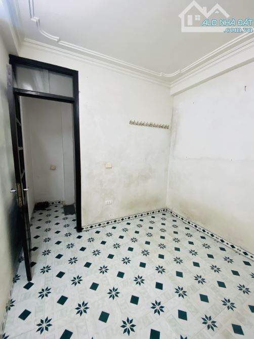 Vợ chồng tôi cần bán nhà 1.98 tỷ, phố Minh Khai, 4 tầng ở luôn - 1