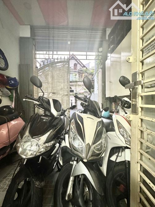 PHÚ NHUẬN - HẺM XE HƠI TRÁNH, TRƯỚC NHÀ RỘNG 10M - 4 TẦNG - 41M2- 7.65 TỶ - 1