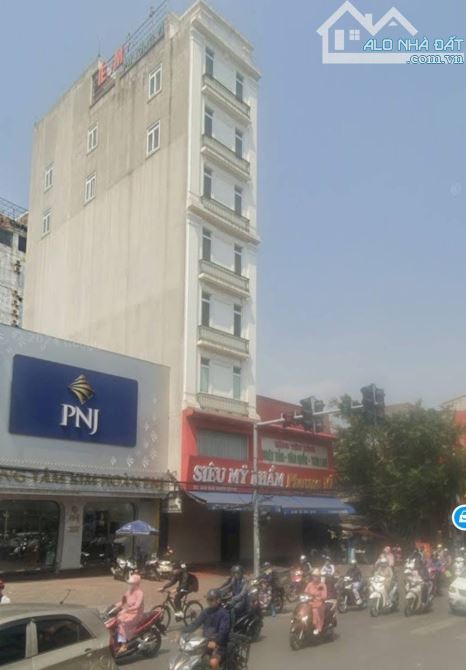 Bán nhà 6 tầng Trần Nguyên Hãn, p.Trần Nguyên Hãn, Lê Chân 70m2, đường 30m, giá 18,5 tỷ - 1