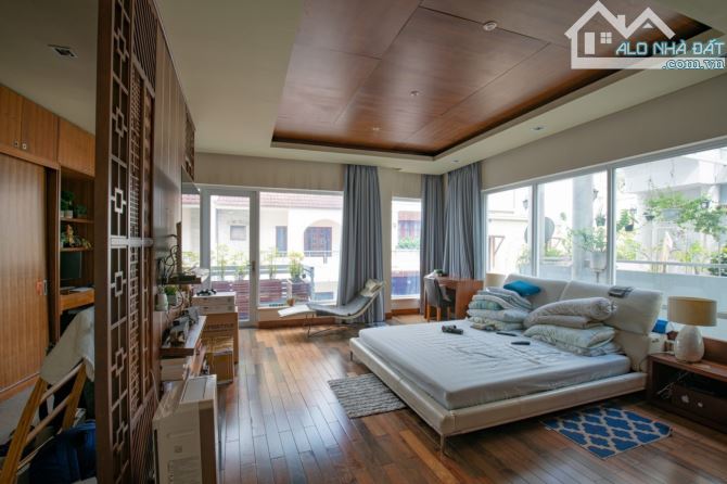 Bán nhà HXH 8m Dương Quảng Hàm, P6 Gò Vấp. DT: 20mx28m, CN: 548m2. Giá bán: 63 tỷ TL - 1
