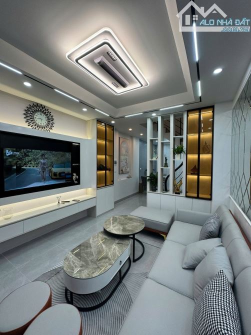 Bán nhà 5 tầng Khương Hạ, Thanh Xuân, ngõ thông, full nội thất, gần ô tô, giá 7.75 tỷ - 1