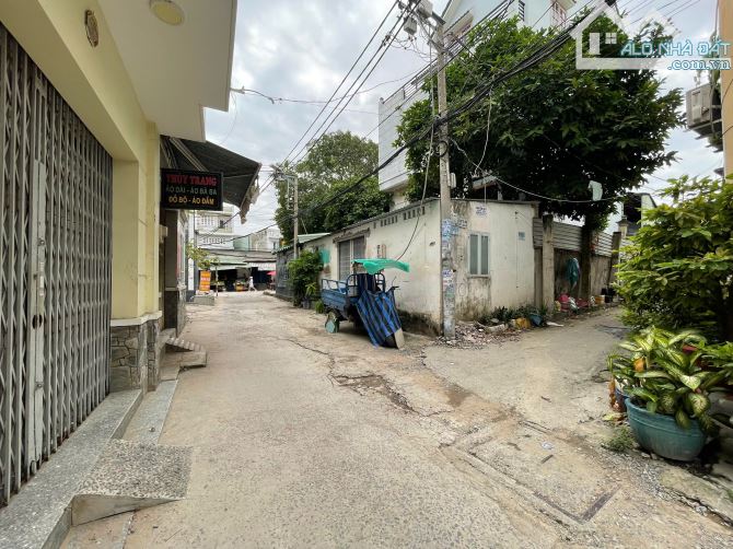 Bán nhà nở hậu đường Bùi tư toàn diện tích 4 x 15 có một lầu giá 5 tỷ thương lượng - 1