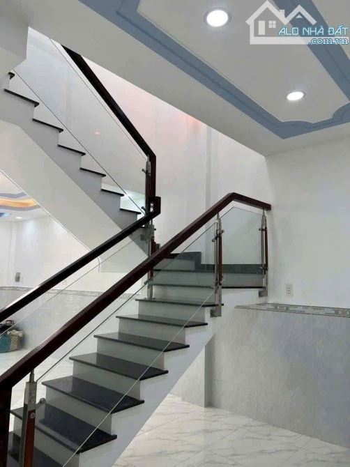 Bán nhà 4*17m lầu trệt 3pn Trần Văn Mười. Xuân Thới Đông cũ - 1