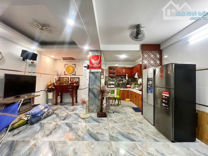 9ty - ĐƯỜNG BẾN VÂN ĐỒN - P5 QUẬN 4 - REVERSIDE - HẺM THÔNG - 1