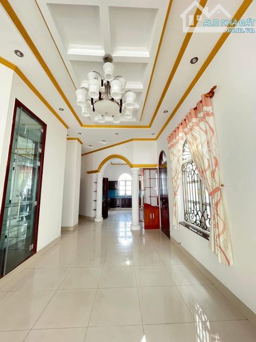 💵💵GIẢM MẠNH 3T.Ỷ CHỈ CÒN 36T.Ỷ Nhà MT Bùi Văn Ngữ 600M2 - Ngang 9M Nở Hậu  - 2 SHR - 1