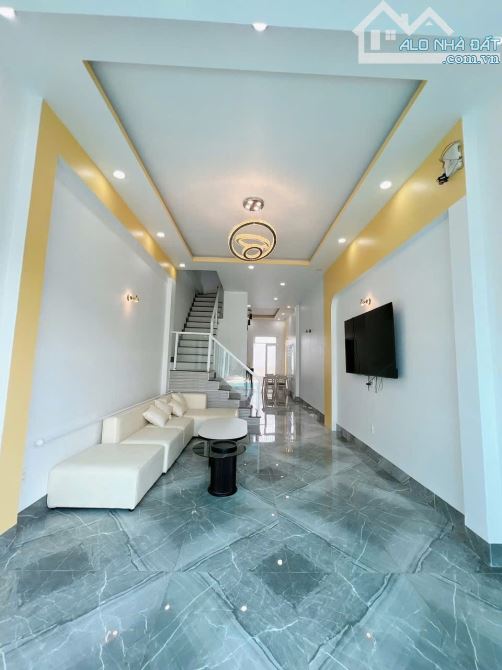 NHÀ 1 LẦU 4 X 22M - ĐƯỜNG XE HƠI CÓ HOÀN CÔNG + TẶNG FULL NỘI THẤT ĐẸP - 1