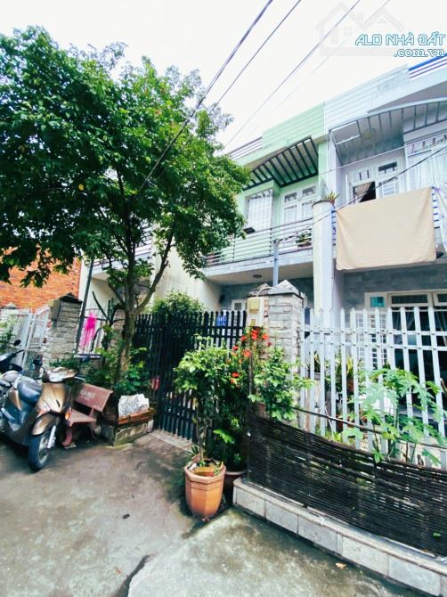 Cần bán gấp - Nhà 1 trệt 1 lầu 134m2, rộng 4m, Long Trường - Giá tốt - 1