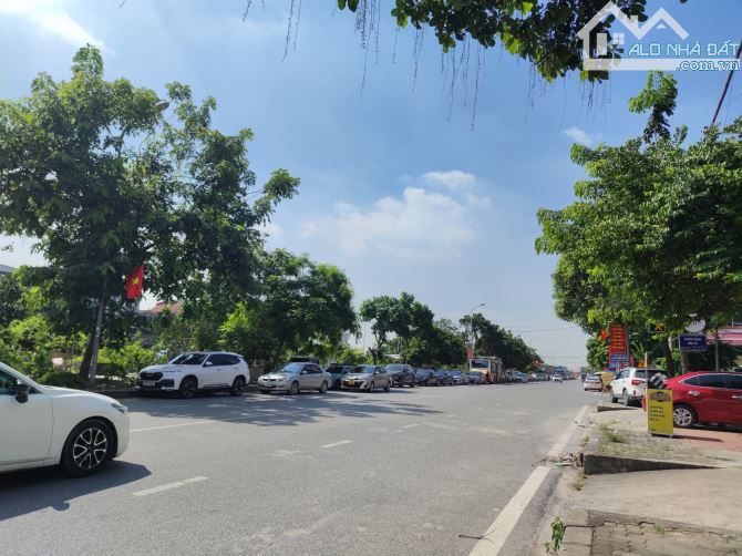 SIÊU PHẨM Ô TÔ ĐỖ CỬA CHỈ 4 TỶ NGAY THIÊN LỘC - HÀ NỘI ( THÔN NHUẾ - KIM CHUNG CŨ) - 1