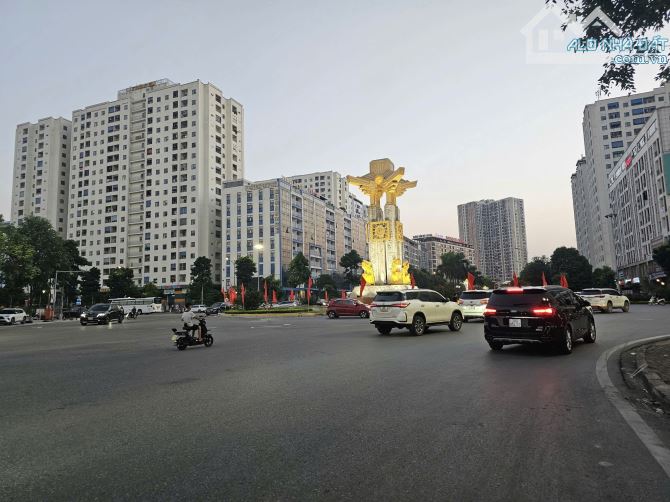 SIÊU PHẨM BIỆT THỰ 3 TẦNG MẶT ĐƯỜNG  LÊ THÁI TỔ TTTP BẮC BLING - 1