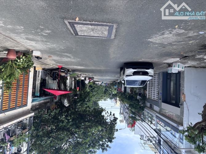 ĐẤT NGAY CỔNG THE SUN MẶT TIỀN ĐƯỜNG  8M  Diện Tích : 4.5 x 12m   Sổ hồng chuẩn, xây dựng - 1