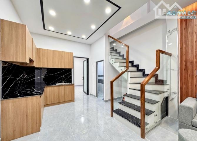 NHÀ 1/…LÊ VĂN QUỚI-GIÁP TÂN PHÚ-HẺM XE HƠI-NHÀ MỚI ĐẸP 55M-NỞ HẬU NHẸ-GIÁ CHỈ HƠN 4ty - 1
