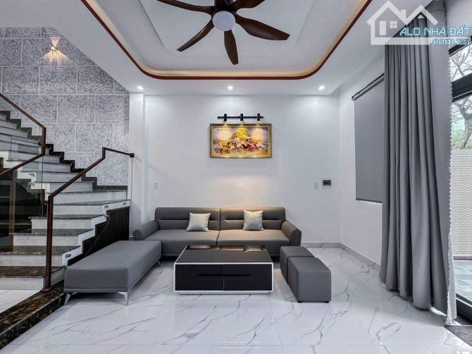 Bán nhà 41m2 5T, 4PN đường 3/2, gần Vạn Hạnh Mall, Q10, hẻm 4m, sát mặt tiền ở và KD 7.2tỷ - 1