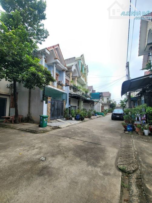 Bán nhà 1 trệt 1 lầu KDC Ngay Ngã Tư Bình Thung Tp.Dĩ An giá 3ty850 TL M4482 - 1
