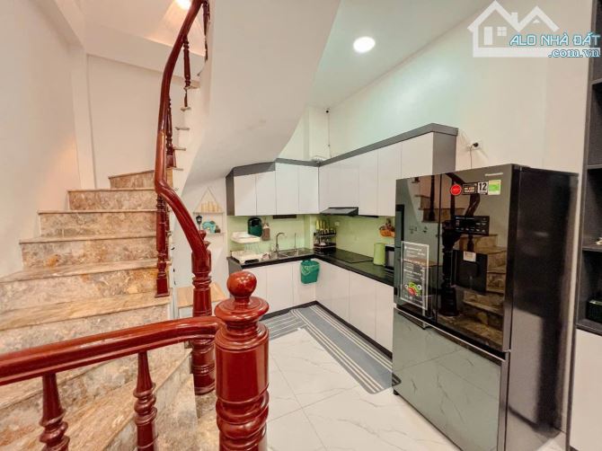 BÁN NHÀ NGUYỄN VĂN LINH – 5 TẦNG ĐẦY ĐỦ CÔNG NĂNG – 37M² – GIÁ 4.8 TỶ - 1