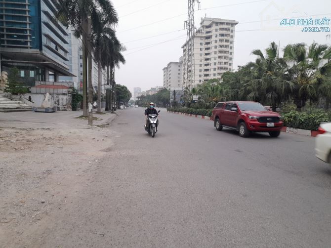Bán nhà mặt phố Tân Mai, Hoàng Mai, DT: 1200m2, mặt tiền 30m, Giá 90 tỷ TL - 2