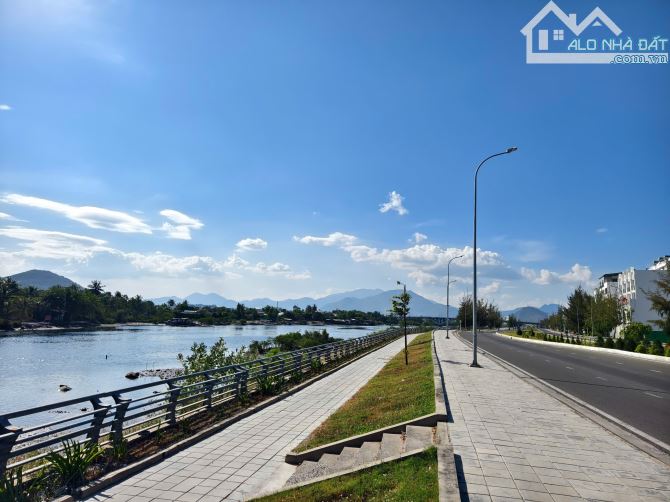 Bán các lô thường và lô góc của Hà Quang 1. Diện tích từ 75 đến 374 m2.   7.7 - 2