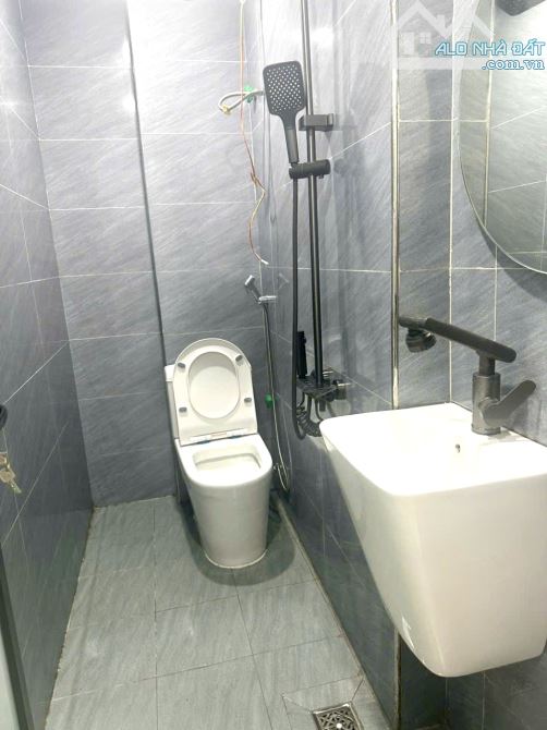 Bán nhà 5 tầng phân lô Trần Nguyên Hãn, Lê Chân 50m giá chỉ 5,x tỷ - 2