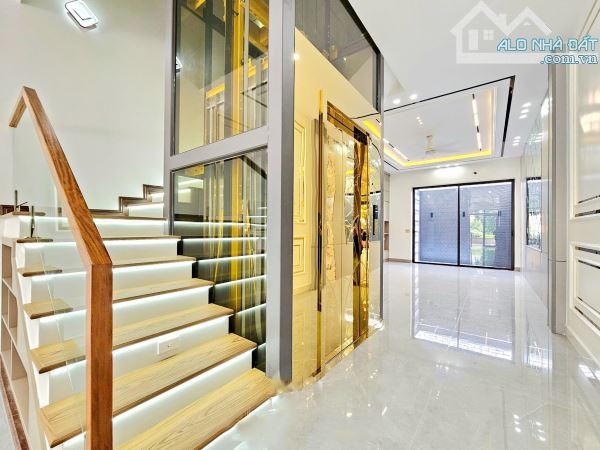 Bán nhà xây mới phân lô Tuyến 2 Lê Hồng Phong gần sân bay Cát Bi. DT 81m² x 4,5T Thang Máy - 2
