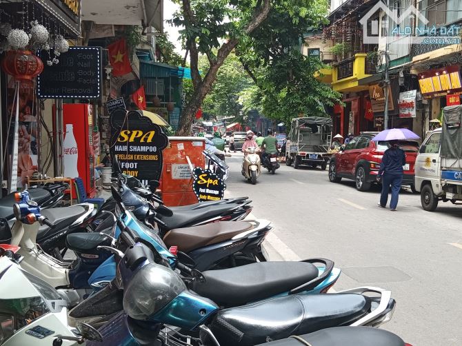 Bán nhà mặt phố Hàng Buồm 385m2, mặt tiền 13.5m, giá 180 tỷ