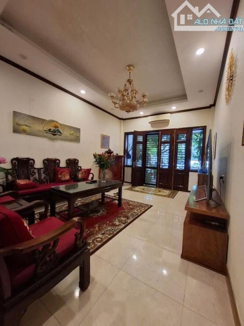 VĂN CAO TÂY HỒ 70m2 5 tầng Liền kề cán bộ - Ô tô dừng tránh đỗ - Gần Hồ Tây - 33 tỷ - 2