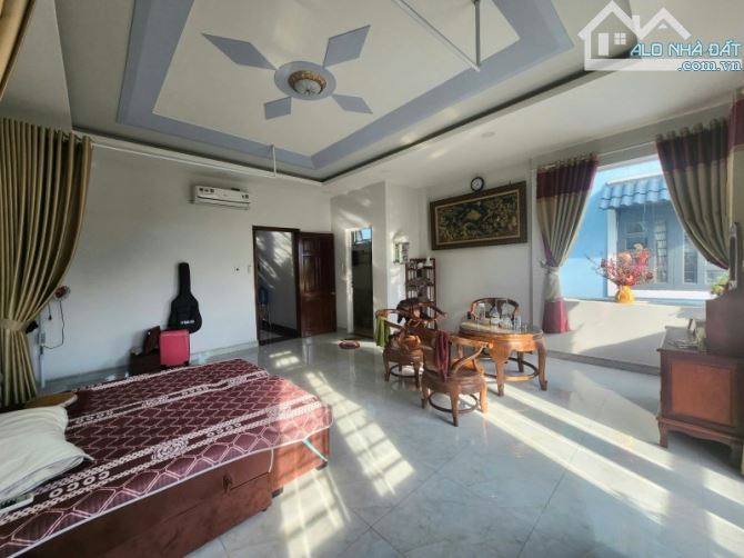 Bán nhà  MT Tân Xuân-Trung Chánh 1 , Hóc Môn   4Tx 124 m2 . Giá chỉ  7.3 tỷ (TL) - 2